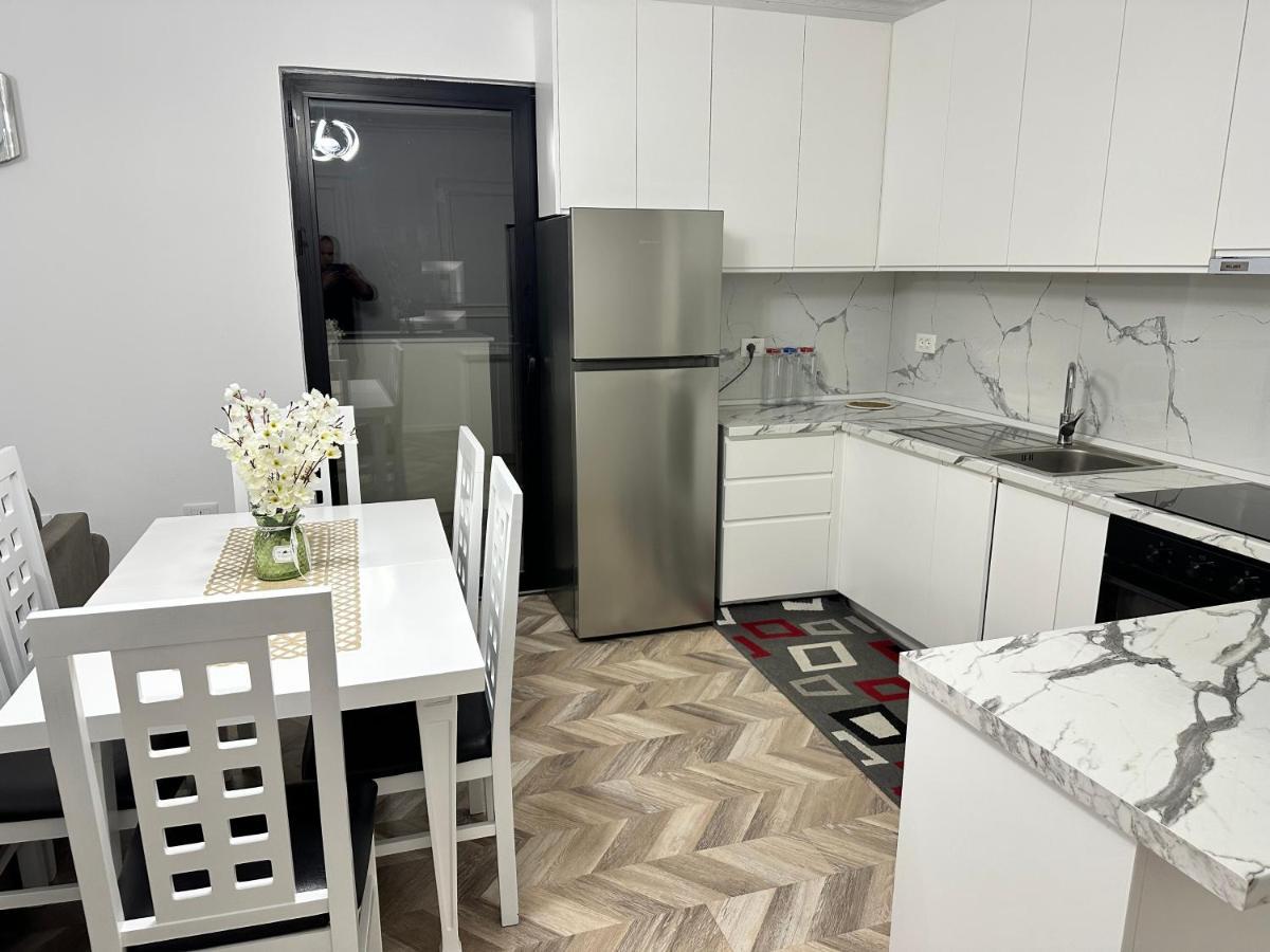 Family Apartment Tiranë Ngoại thất bức ảnh
