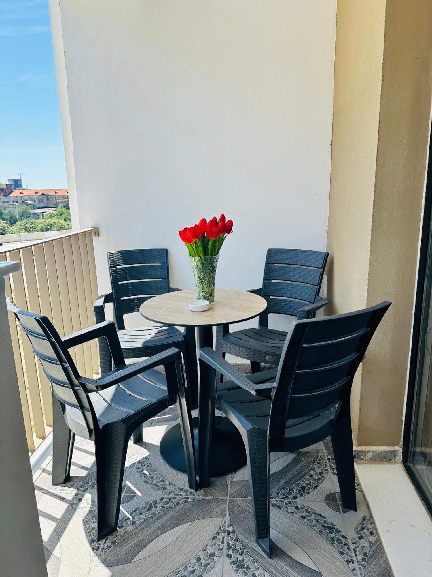 Family Apartment Tiranë Ngoại thất bức ảnh