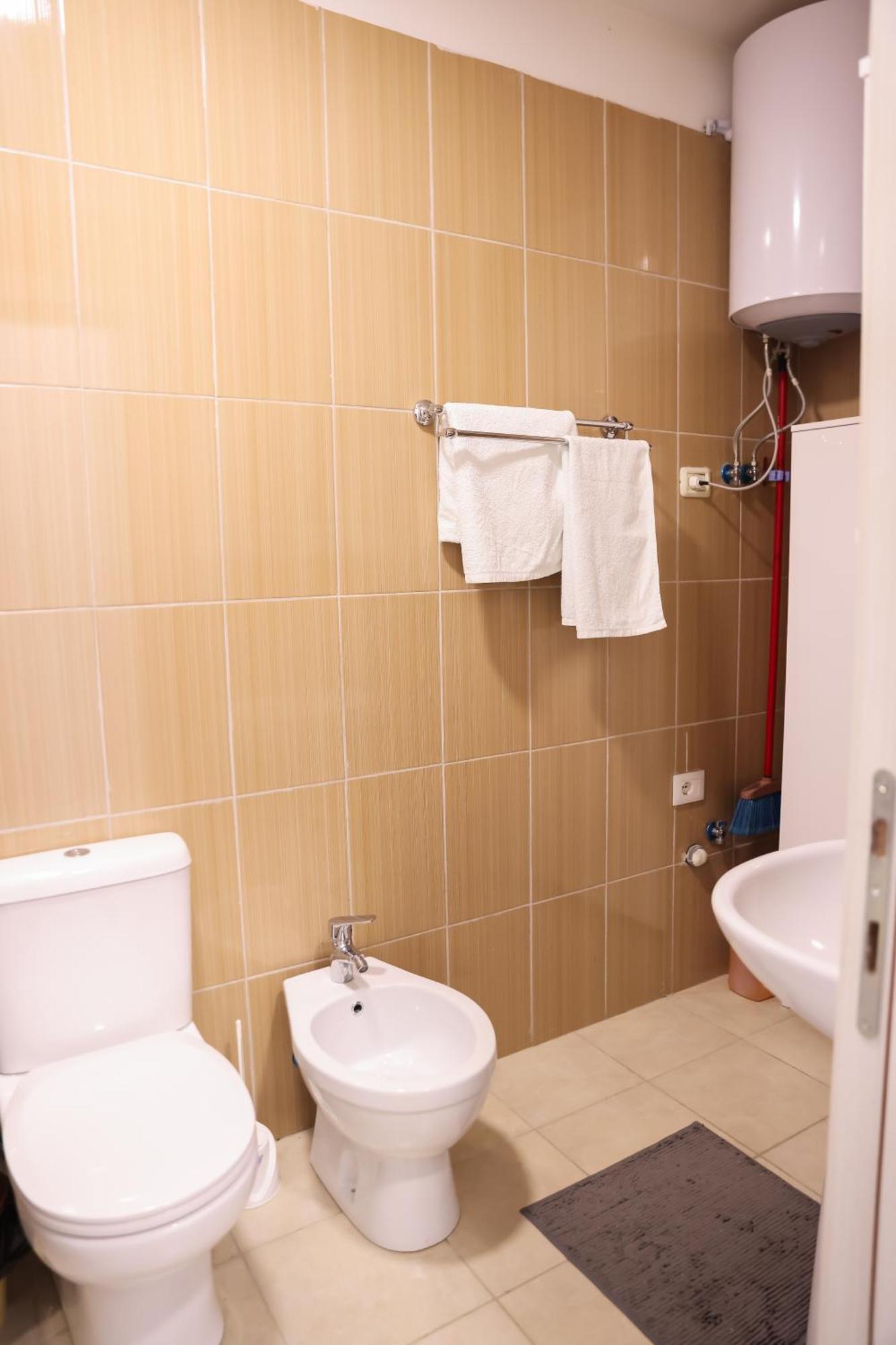 Family Apartment Tiranë Ngoại thất bức ảnh